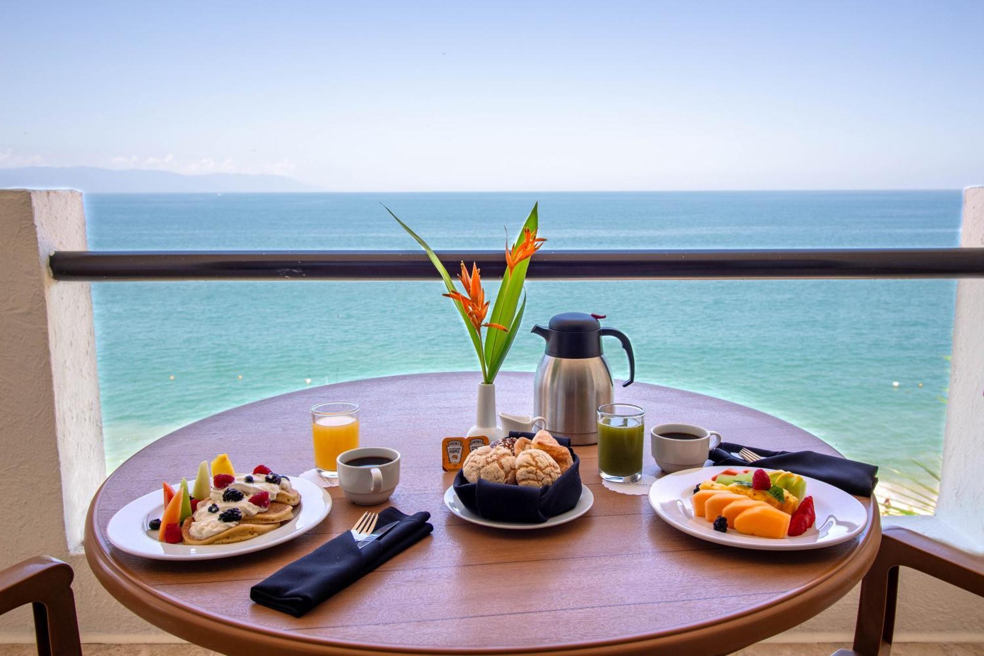 Plaza Pelicanos Grand Beach Resort All Inclusive Puerto Vallarta Dış mekan fotoğraf