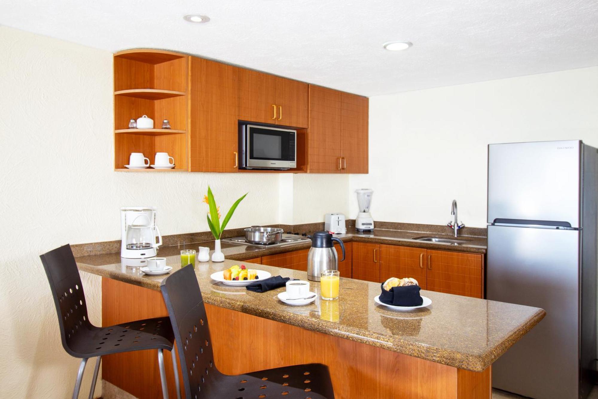 Plaza Pelicanos Grand Beach Resort All Inclusive Puerto Vallarta Dış mekan fotoğraf