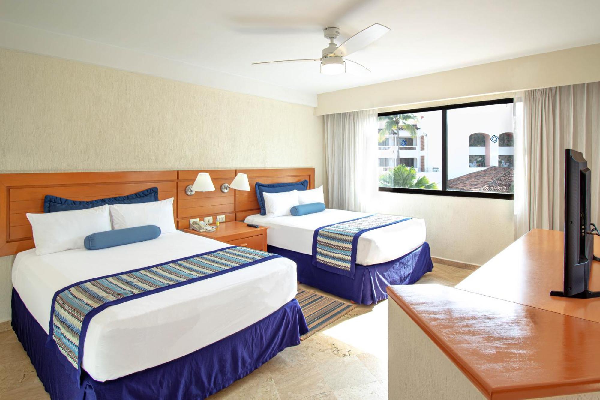 Plaza Pelicanos Grand Beach Resort All Inclusive Puerto Vallarta Dış mekan fotoğraf