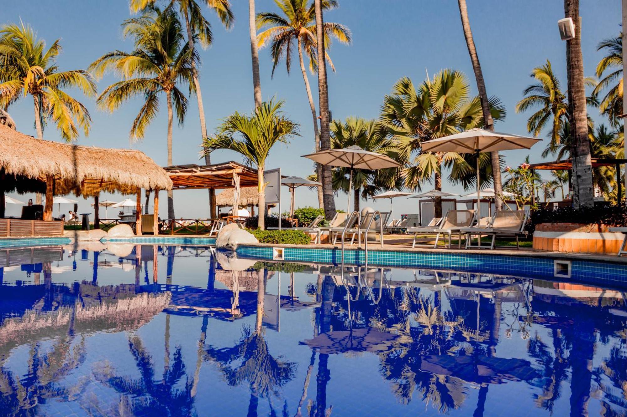 Plaza Pelicanos Grand Beach Resort All Inclusive Puerto Vallarta Dış mekan fotoğraf